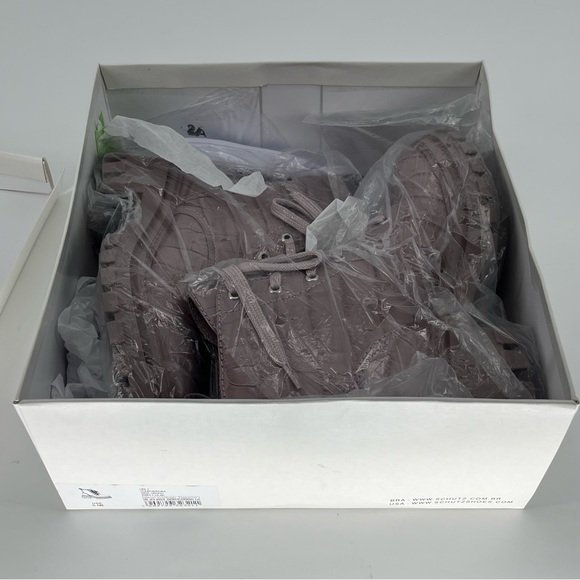 SCHUTZ NWT ORLY CROC PRINTED LUG SOLE COMBAT BOOTS SWEET LILAC 5.5 - Picture 13 of 14